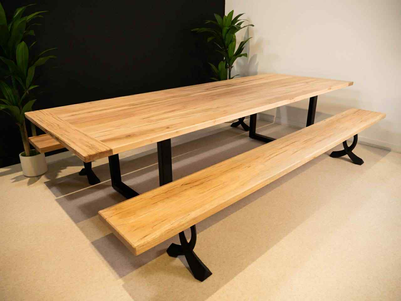 Top 5 Interior Design Trends Featuring Live-Edge Furniture