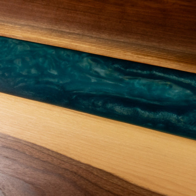 How to Choose the Perfect Epoxy Color for Your River Table