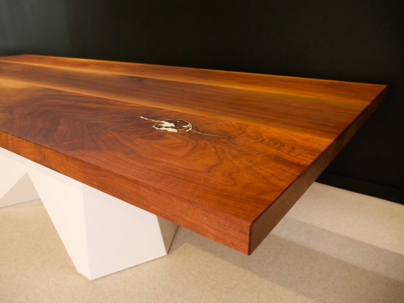 Marrone Table