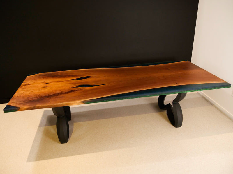 Green & Blue Book-Matched Dinner Table